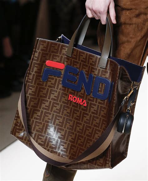 fendi runway bag 2018|Fendi RTW Fall 2018 .